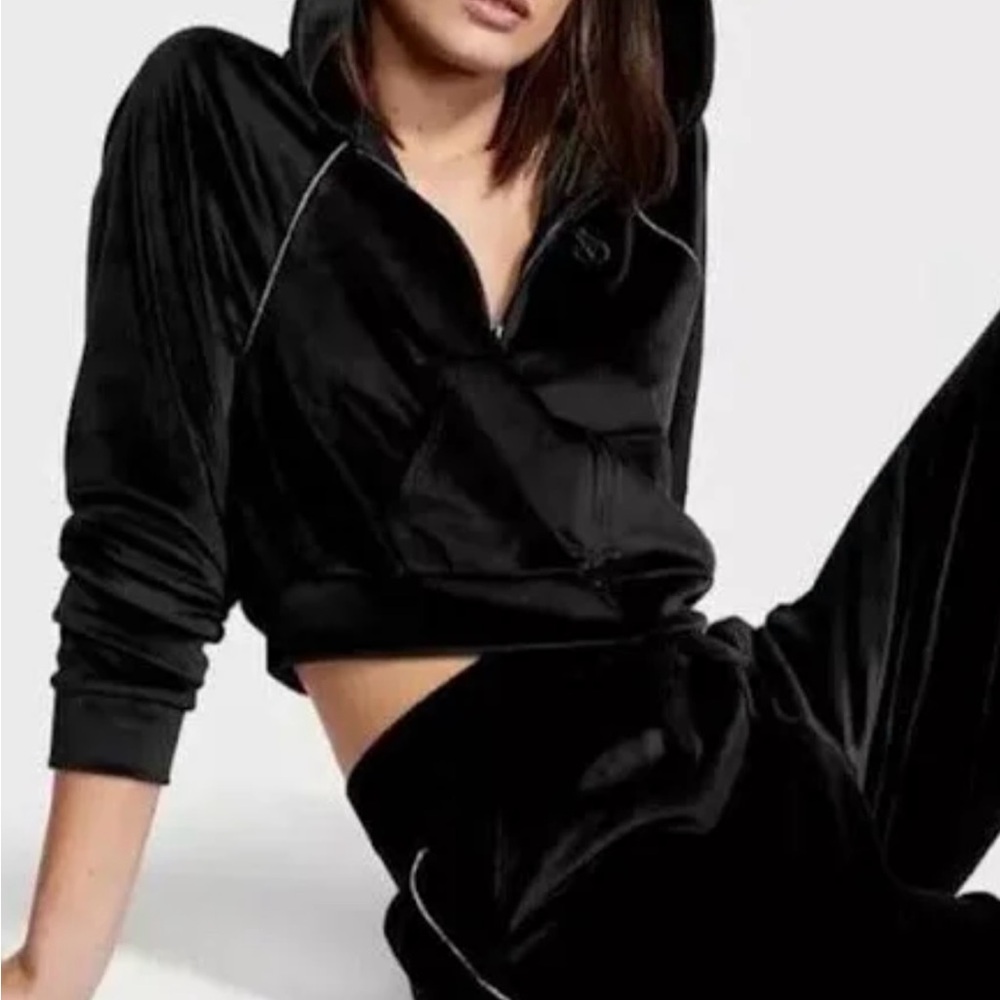 Victoria's Secret Black Velvet Jacket Plush Zip-Up *MISSING JEWELS*